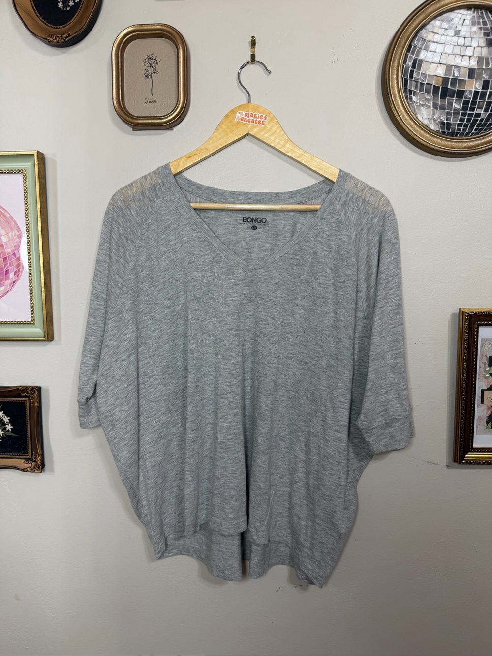 BONGO Light Heather Gray V-Neck Dolman Sleeve Knit Top